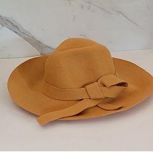 Anthropologie women’s hat new with tags